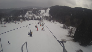 Snow park Paprsek - Lanovka - pohled dolů - 6.3.2023 v 14:25
