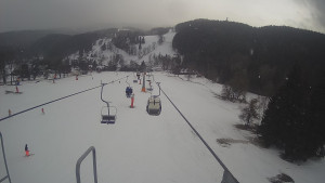 Snow park Paprsek - Lanovka - pohled dolů - 6.3.2023 v 14:40