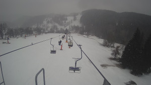 Snow park Paprsek - Lanovka - pohled dolů - 6.3.2023 v 15:30