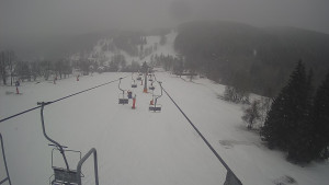 Snow park Paprsek - Lanovka - pohled dolů - 6.3.2023 v 16:20
