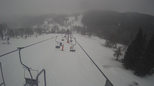 Snow park Paprsek - Lanovka - pohled dolů - 6.3.2023 v 16:25