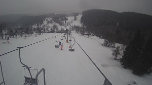 Snow park Paprsek - Lanovka - pohled dolů - 6.3.2023 v 17:25