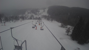 Snow park Paprsek - Lanovka - pohled dolů - 6.3.2023 v 17:35
