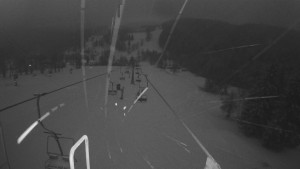 Snow park Paprsek - Lanovka - pohled dolů - 7.3.2023 v 05:55