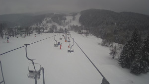 Snow park Paprsek - Lanovka - pohled dolů - 7.3.2023 v 07:55