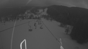 Snow park Paprsek - Lanovka - pohled dolů - 8.3.2023 v 05:50