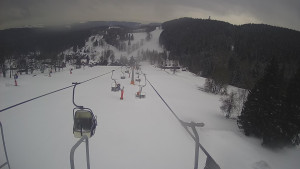 Snow park Paprsek - Lanovka - pohled dolů - 8.3.2023 v 08:30