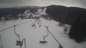 Snow park Paprsek - Lanovka - pohled dolů - 8.3.2023 v 08:50