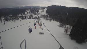 Snow park Paprsek - Lanovka - pohled dolů - 8.3.2023 v 09:25