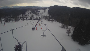 Snow park Paprsek - Lanovka - pohled dolů - 8.3.2023 v 10:15