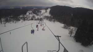 Snow park Paprsek - Lanovka - pohled dolů - 8.3.2023 v 11:00