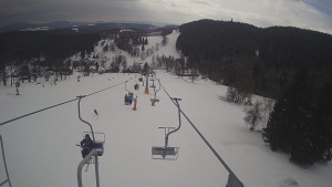Snow park Paprsek - Lanovka - pohled dolů - 8.3.2023 v 11:15