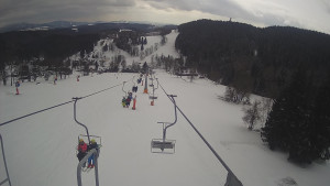 Snow park Paprsek - Lanovka - pohled dolů - 8.3.2023 v 11:50
