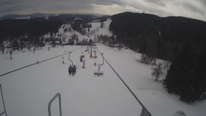 Snow park Paprsek - Lanovka - pohled dolů - 8.3.2023 v 12:10