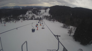 Snow park Paprsek - Lanovka - pohled dolů - 8.3.2023 v 12:15