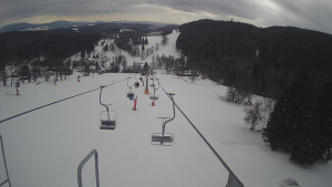 Snow park Paprsek - Lanovka - pohled dolů - 8.3.2023 v 12:25