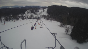 Snow park Paprsek - Lanovka - pohled dolů - 8.3.2023 v 12:45