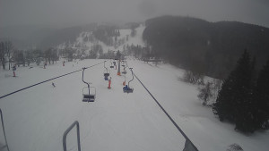 Snow park Paprsek - Lanovka - pohled dolů - 8.3.2023 v 14:35