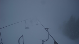 Snow park Paprsek - Lanovka - pohled dolů - 8.3.2023 v 17:45