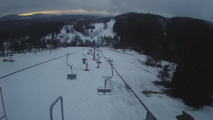Snow park Paprsek - Lanovka - pohled dolů - 10.3.2023 v 06:05