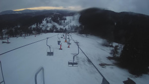 Snow park Paprsek - Lanovka - pohled dolů - 10.3.2023 v 06:10