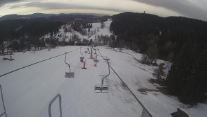 Snow park Paprsek - Lanovka - pohled dolů - 10.3.2023 v 07:30