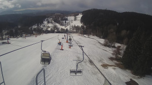 Snow park Paprsek - Lanovka - pohled dolů - 10.3.2023 v 08:05