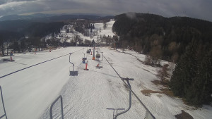 Snow park Paprsek - Lanovka - pohled dolů - 10.3.2023 v 08:20