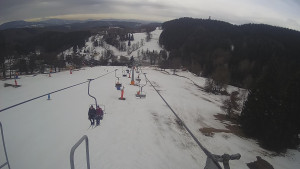 Snow park Paprsek - Lanovka - pohled dolů - 10.3.2023 v 09:50