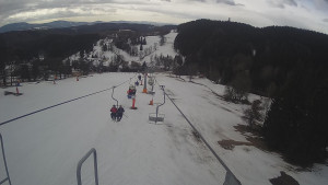 Snow park Paprsek - Lanovka - pohled dolů - 10.3.2023 v 10:30