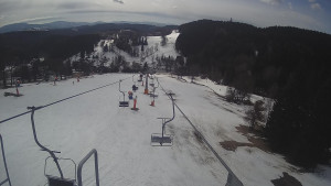 Snow park Paprsek - Lanovka - pohled dolů - 10.3.2023 v 11:35