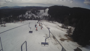 Snow park Paprsek - Lanovka - pohled dolů - 10.3.2023 v 11:40