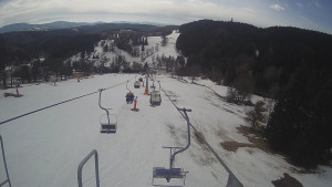 Snow park Paprsek - Lanovka - pohled dolů - 10.3.2023 v 11:50
