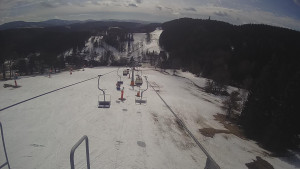 Snow park Paprsek - Lanovka - pohled dolů - 10.3.2023 v 12:15