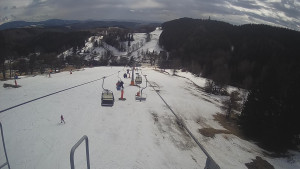 Snow park Paprsek - Lanovka - pohled dolů - 10.3.2023 v 13:40