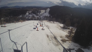 Snow park Paprsek - Lanovka - pohled dolů - 10.3.2023 v 15:15