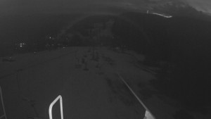 Snow park Paprsek - Lanovka - pohled dolů - 10.3.2023 v 18:35