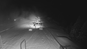 Snow park Paprsek - Lanovka - pohled dolů - 12.3.2023 v 00:15