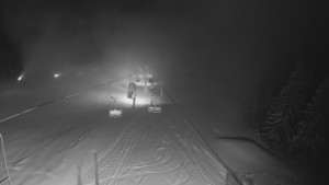 Snow park Paprsek - Lanovka - pohled dolů - 12.3.2023 v 02:40