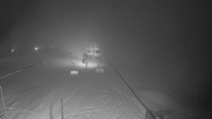 Snow park Paprsek - Lanovka - pohled dolů - 12.3.2023 v 03:05