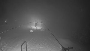 Snow park Paprsek - Lanovka - pohled dolů - 12.3.2023 v 03:20