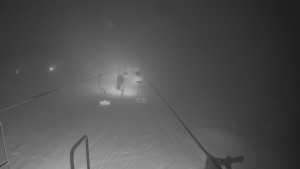 Snow park Paprsek - Lanovka - pohled dolů - 12.3.2023 v 03:25