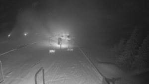 Snow park Paprsek - Lanovka - pohled dolů - 12.3.2023 v 04:15