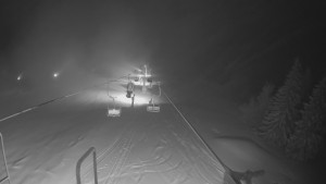 Snow park Paprsek - Lanovka - pohled dolů - 12.3.2023 v 04:30