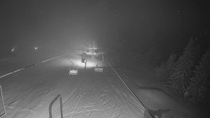 Snow park Paprsek - Lanovka - pohled dolů - 12.3.2023 v 05:10