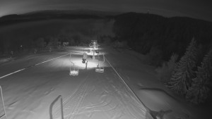 Snow park Paprsek - Lanovka - pohled dolů - 12.3.2023 v 05:30