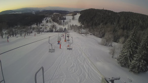 Snow park Paprsek - Lanovka - pohled dolů - 12.3.2023 v 06:05