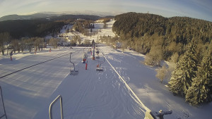 Snow park Paprsek - Lanovka - pohled dolů - 12.3.2023 v 07:00
