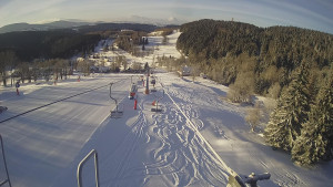 Snow park Paprsek - Lanovka - pohled dolů - 12.3.2023 v 07:10