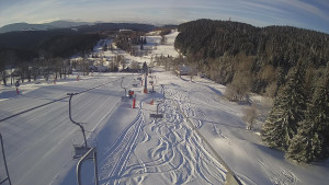 Snow park Paprsek - Lanovka - pohled dolů - 12.3.2023 v 07:30